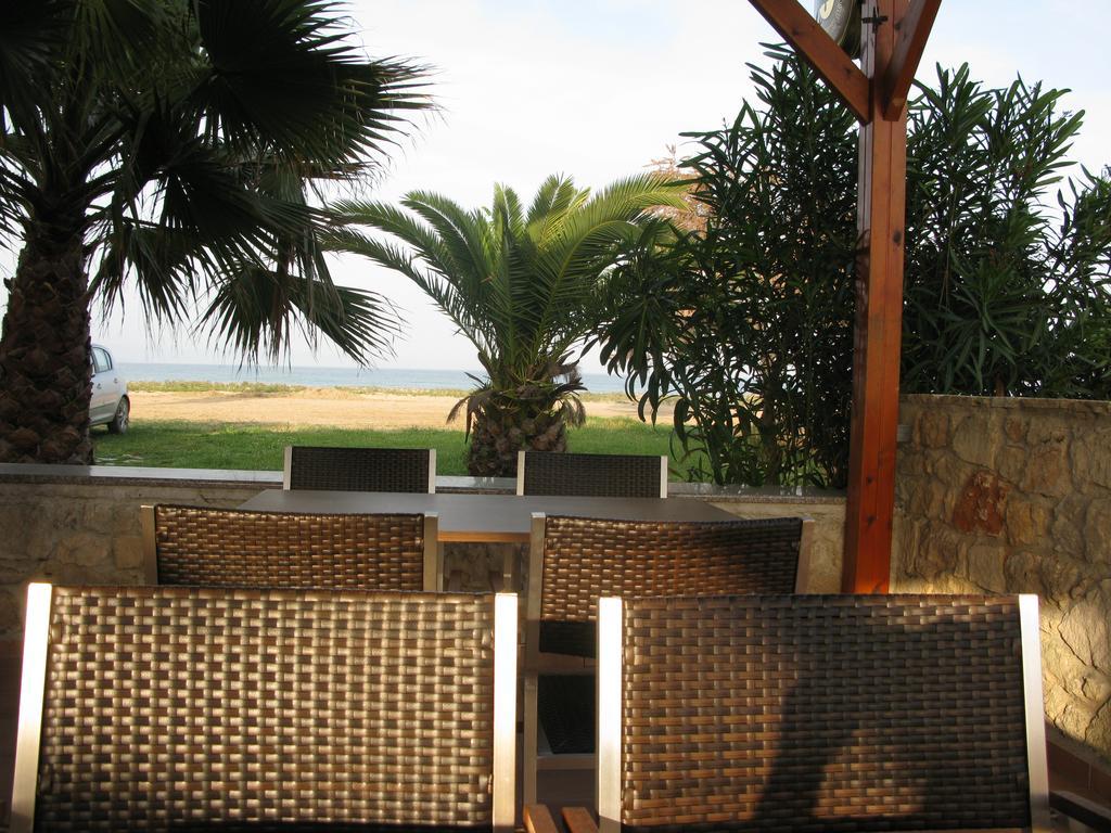 Seaview Aparthotel เนอาโปติไดอา ภายนอก รูปภาพ